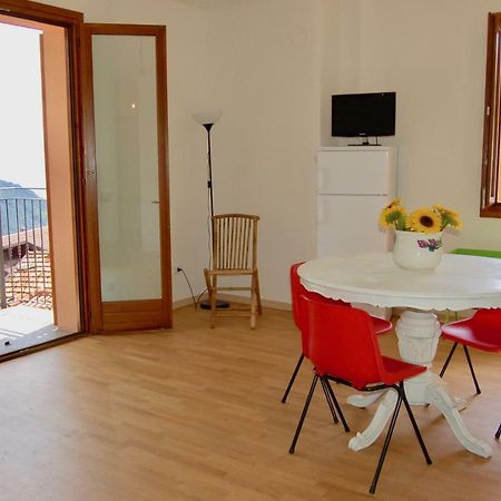 Casa Patrizia Διαμέρισμα Sueglio Εξωτερικό φωτογραφία